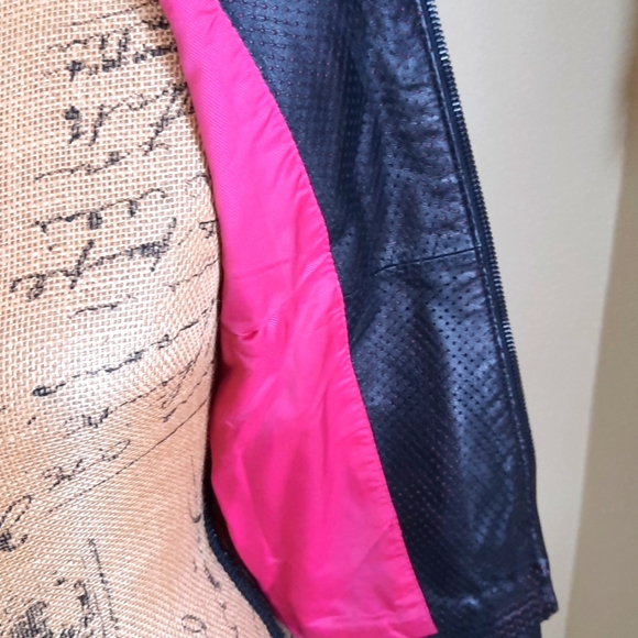 Leather jacket - Picture 3 of 4